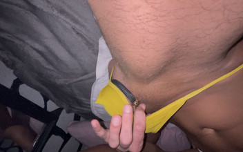 German Tangaboy: パンティ姿のチンコがオナニーしている