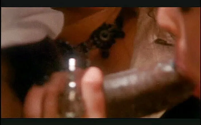 Cryptostudios: 黒の大きなコック王fucks彼の女王の夕食のテーブル