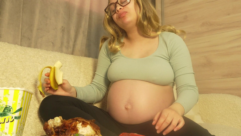 AmayaMori: My Pregnant Stepsister Eats a Lot, Eats a Lot of...