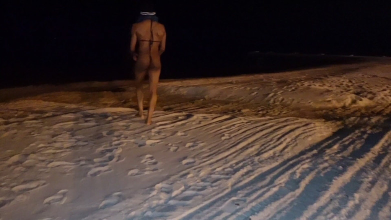 miikakawaiii: Bahagia: Mika Kawaiii Pantat buih di pantai