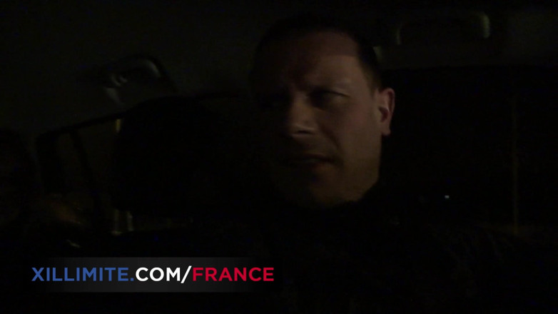 Made In France: 巨乳のブロンドと一緒に車の中で楽しんでください
