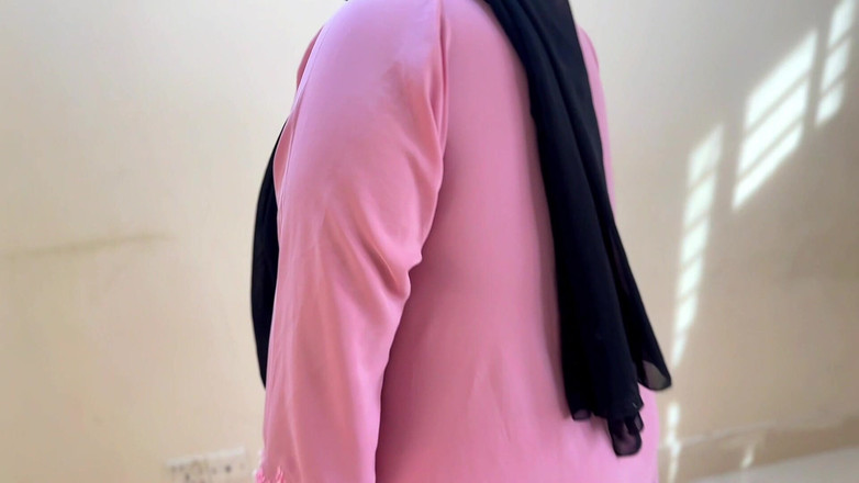 Aria Mia: Hotelowa dziewczyna przyłapała mnie na szarpaniu, a potem dziwię się, że...