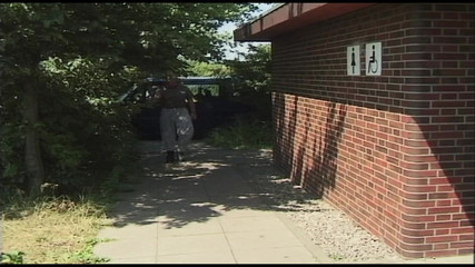 MMV Films: Sarışın hatun banyoda ve arabada yarak emiyor