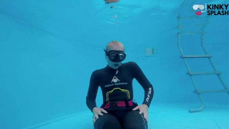 UKCuteGirl Lucy Lauren: Underwater Wetsuit JOI in My Private Pool