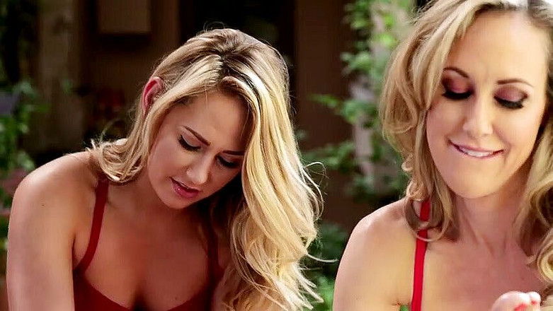 Double Trouble: Brendi Love和2个少女