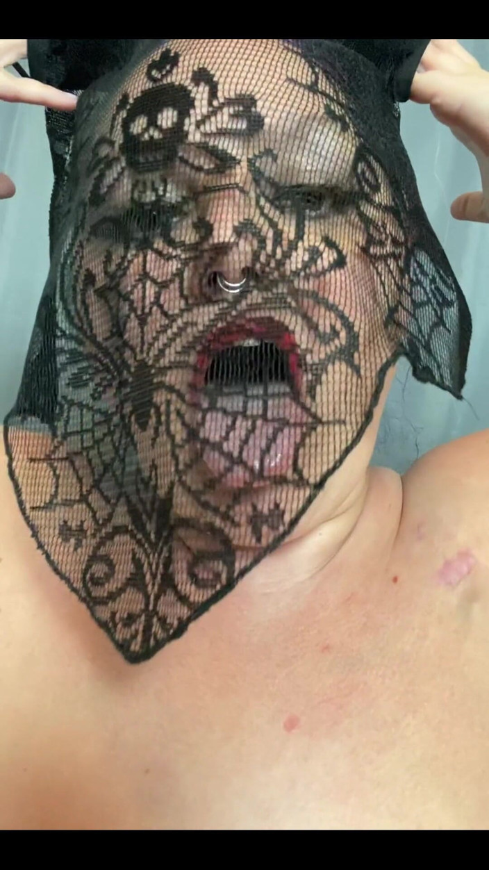 Sara Star: Mask Burlesque