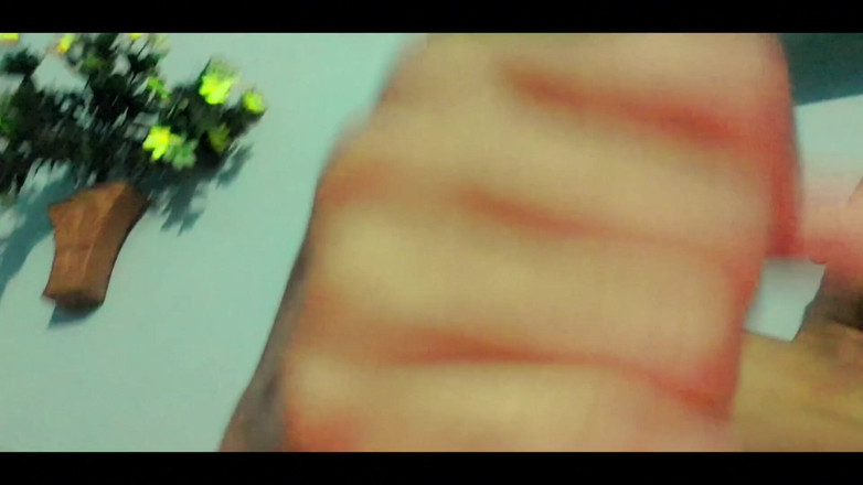 Xujjal: Mladý chlapec si masíruje penis dlouho, ale bez spermatu