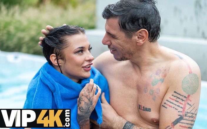 VIP 4K: Infinity Messy Pool