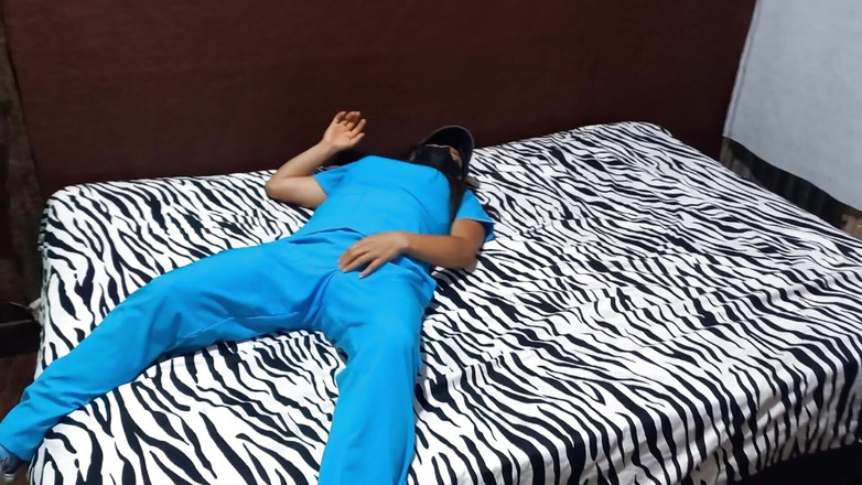 Martin13: Jururawat Adalah Yang Maha Pelacur! Ibu tiri jururawat membuat lucah...