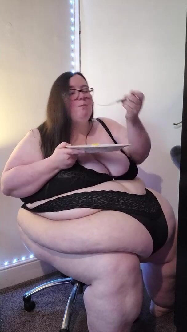 SSBBWLadyBrads: 치즈 케이크 새로운 선하심