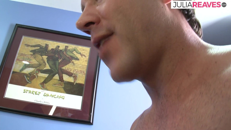 Date your Dreamgirl: Sexy bitch screams in pleasure as she rides a huge...