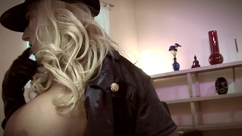 Amateur Pornos XXX: Boobs Wonder - Le Tettone Tedesche Bionde Con Le Tette Grosse...