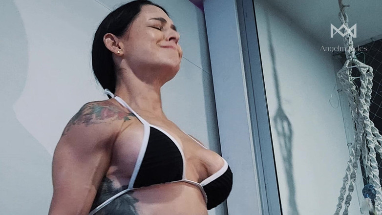 Angelmuscles: Latihan Bisep dengan Mile Power &amp; Veins