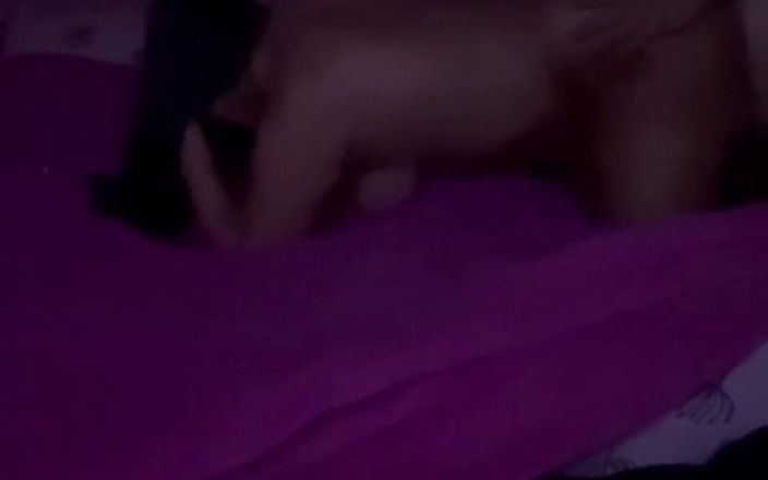 Casalgn2025: Mulher casada chuta a cabeça da prostituta