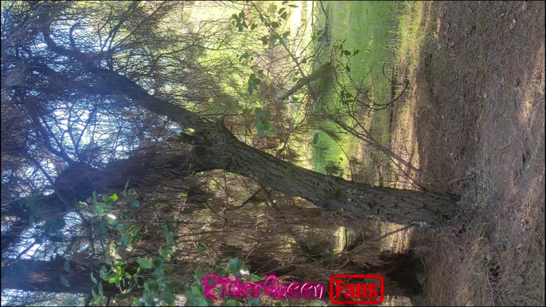 Only Riderqueen BBW Step Mom Latina Alone: Reiterqueen allein, Draußen, Videos für meine Fans.