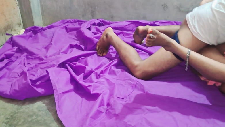 Trilokinath: 德西村热辣美丽的阿姨ko diya maza