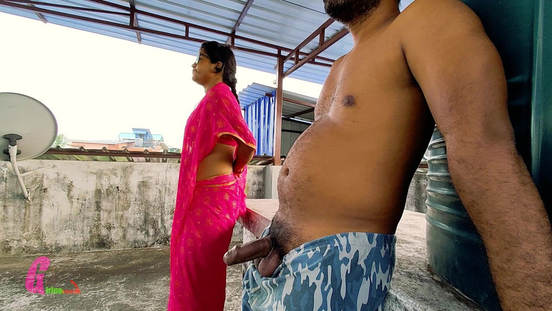 Horny_Bong: La bhabi indiana prende la crema sul suo viso