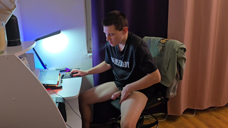 Fap_man93: Дружина в сусідній кімнаті - збуджений волохатий чоловік не може перестати мастурбувати до масивного камшоту