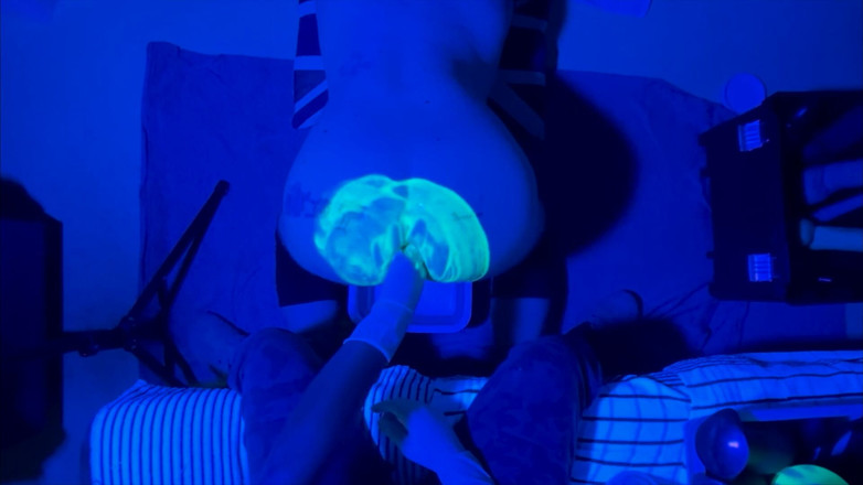 Sir fist a lot: Uv Fisting
