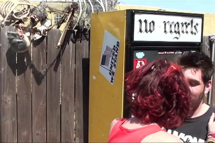 69 Italian District: Cupluri de pe stradă făcute acasă (film porno complet)