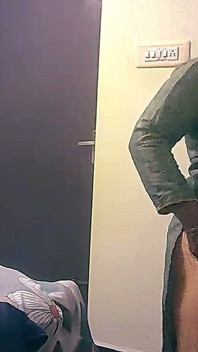 Sexy grote kont en tieten Desi tante kleedt zich aan video