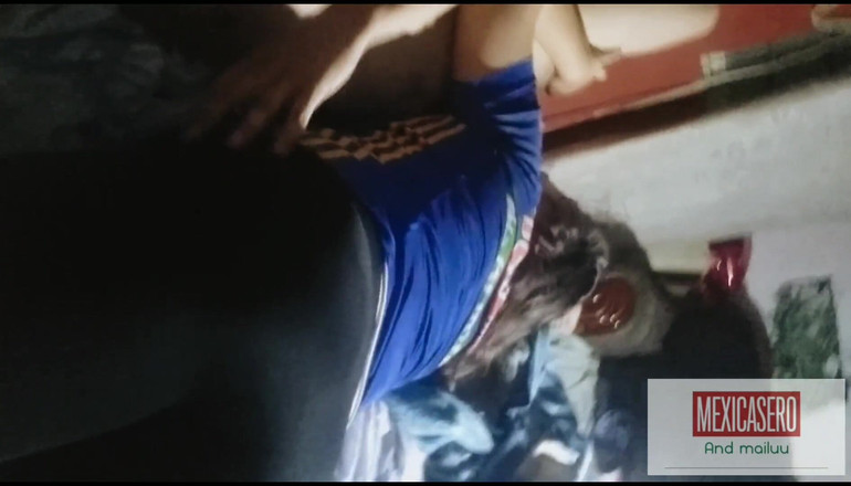 Mexicasero: Latina sempurna dalam bingkap