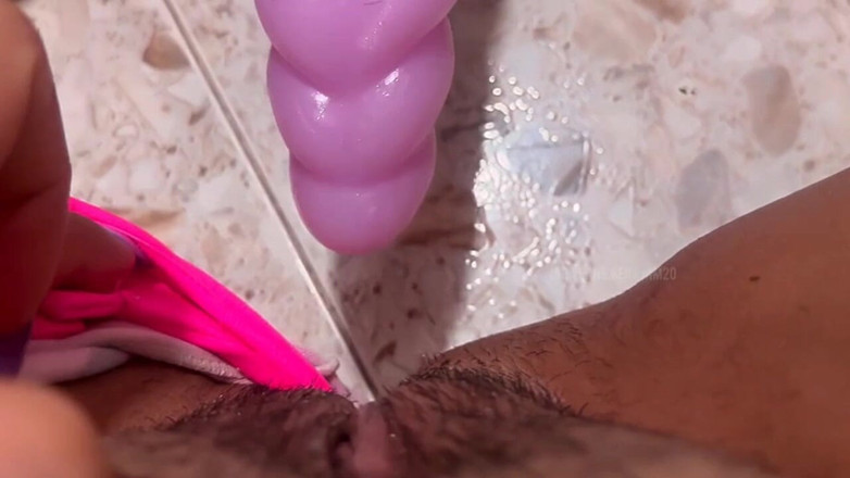 sofiasexxx: 이 섹스 머신이 너무 성공해서 쾌락으로 사정하게 만든 얼마나 맛있는지