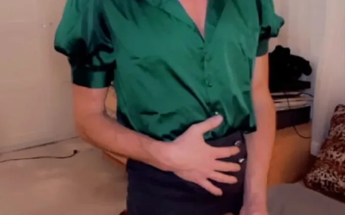 TVI Studios Val Parker: Horny Crossdresser in Nylon Stockings