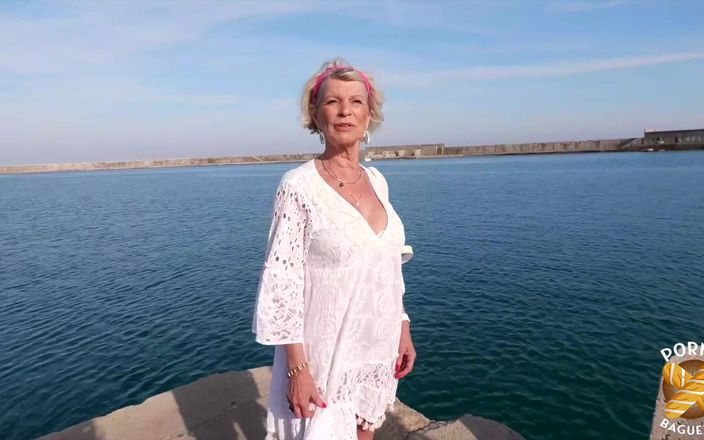 Porno Baguette: Eva, 70 jahre alt, will immer noch zwei schöne schwänze