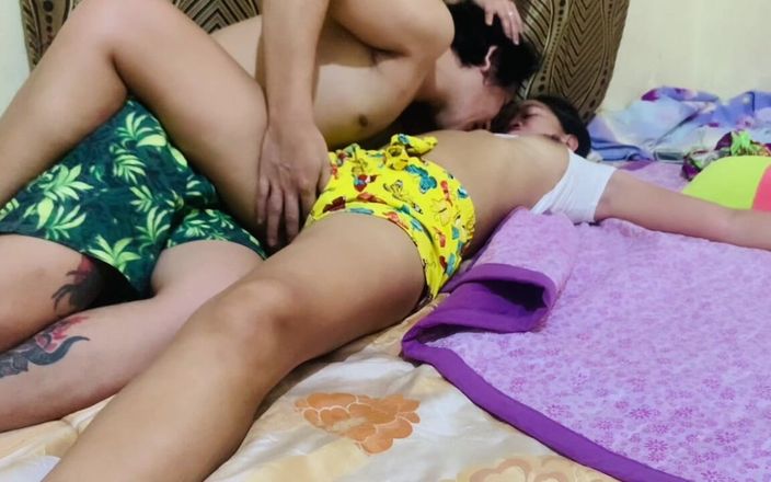 Arramia: Филиппинская тинка пробует в позе 69 и кончает в киску