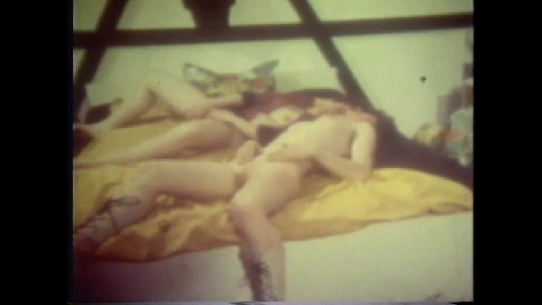 Vintage Megastore Full hd: Шлюхи облизують одна одну