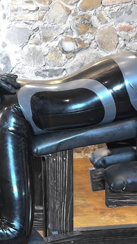 Pegging v žaláři, část 2 - Alex Latex