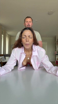 Anal Queen I Jej Idealna Twarz Analna, Gdy Dostaje Ogromne Kremówka Głęboko W Dupie.