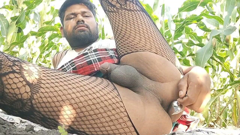 Siku09: Desi Outdoor Crossdressing Solo Lingerie Play with Farm