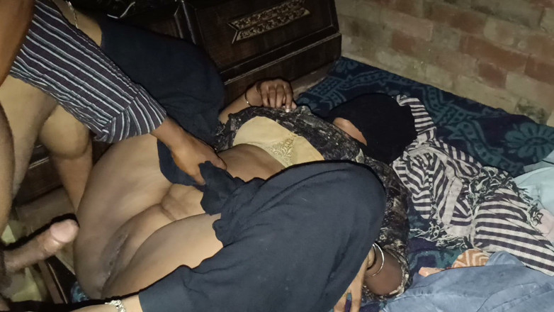 Bhabhi UP: Muskan Bhabhi Bhartiya Lugai