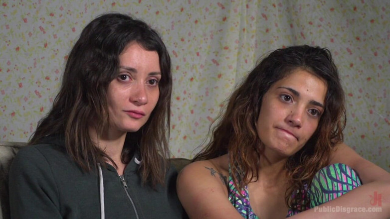 Public Disgrace by Kink: Penelope e valentina in una scopata di gruppo avida