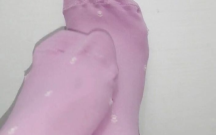 MonikaBlackCat: Фетишні ноги в шкарпетках