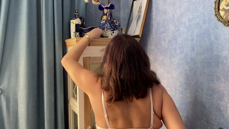 Tumanova Alina: Minunat videoclip de relaxare a soției mature pentru tânărul ei...