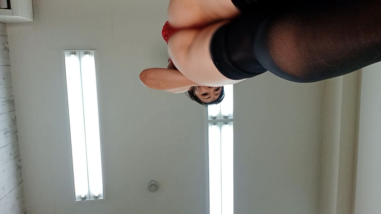 Mayumi Kanzaki: I Did My Squats, so Look.