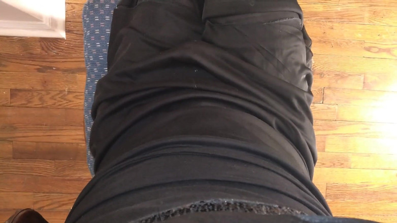 Pantyhose Jasmine: Crossdresser červená pedikúra a punčocháče