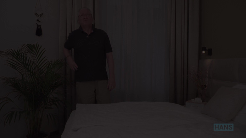 Hans The Horny Grandpa: Bomba superhot con grandi tette che viene trapanata da un...