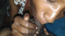 Primeiro chupando pau, em seguida, buceta fodida indiana christian girl e ser fodida secretamente esconde foda boca