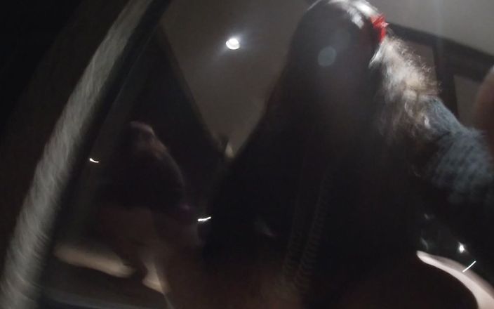 JonasBen: Solo Sissy-cd in een syssyfication-video buitenshuis