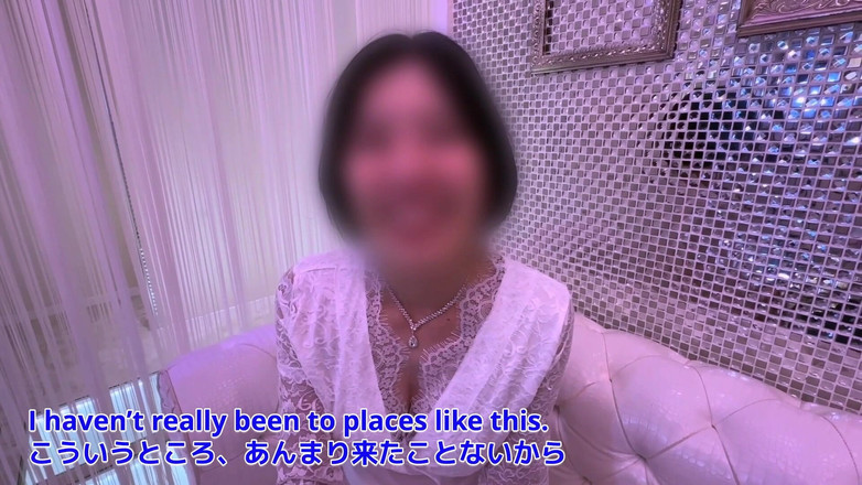 marutahub: [Sex med en värdinna i affären] Rik på en plats...