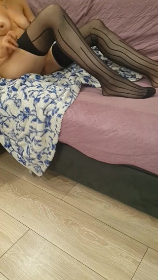 Inessa2021: Armenian MILF masturbation