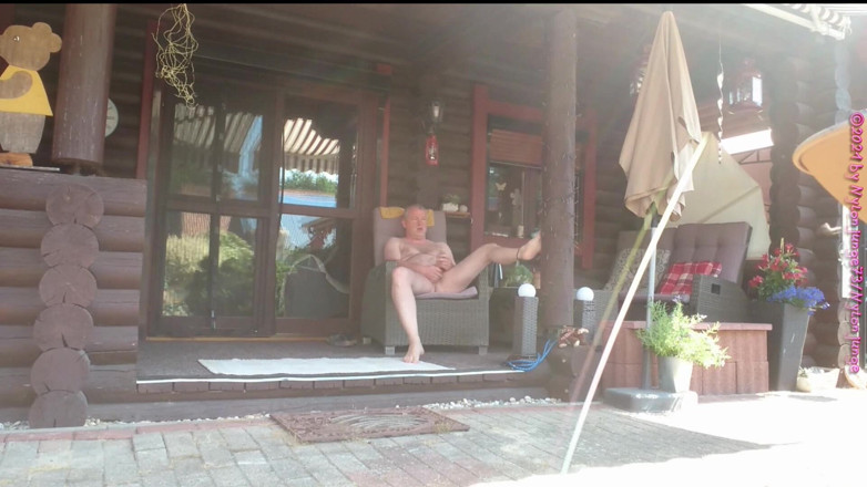 Carmen_Nylonjunge: Naturismus na dvoře 1