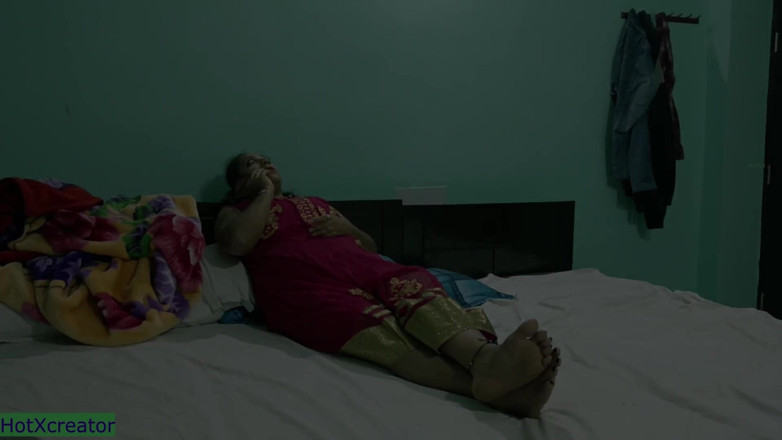 Hot creator: 德西农村性爱，印地语热辣性爱与色情谈话