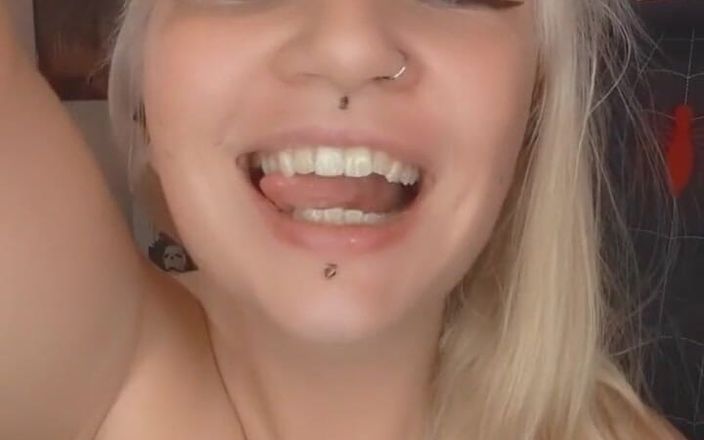 EvelynStorm: On My Knees Begging for Cum. Are You Gonna Give...