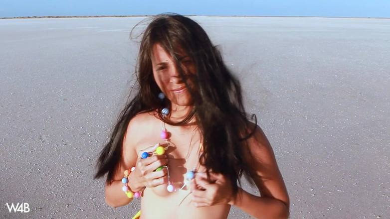 Watch4beauty: Latina Solo