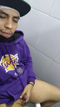 나는 섹시한 여성이 내 옆에서 춤을 추고 있다고 상상하는 것을 정말 좋아합니다